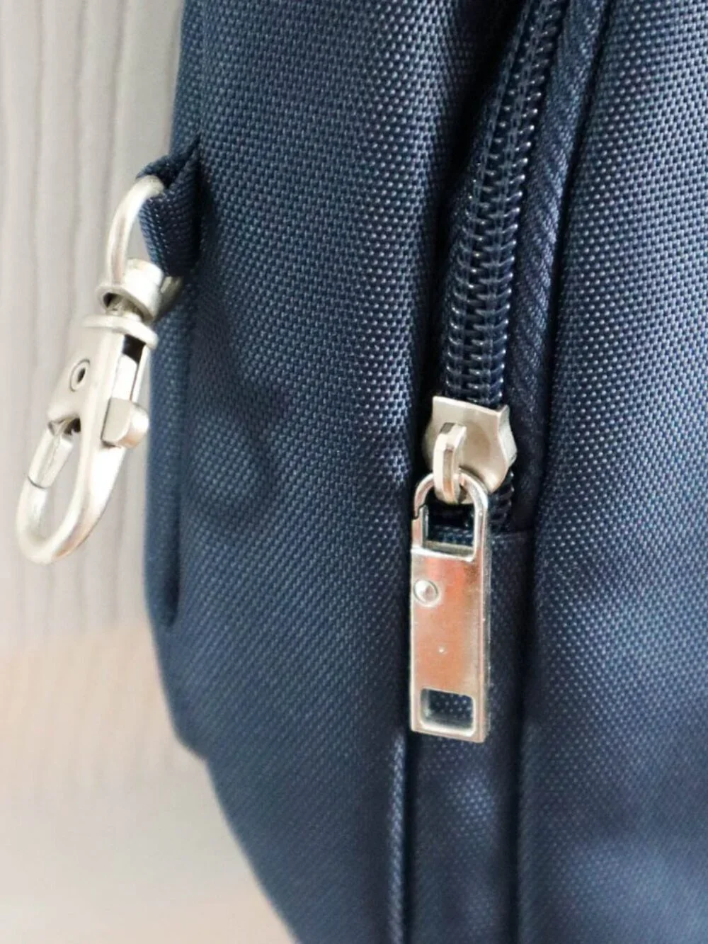 Travelon Anti-Theft Pleated Hobo Crossbody Bag Purse Travel Navy Blue